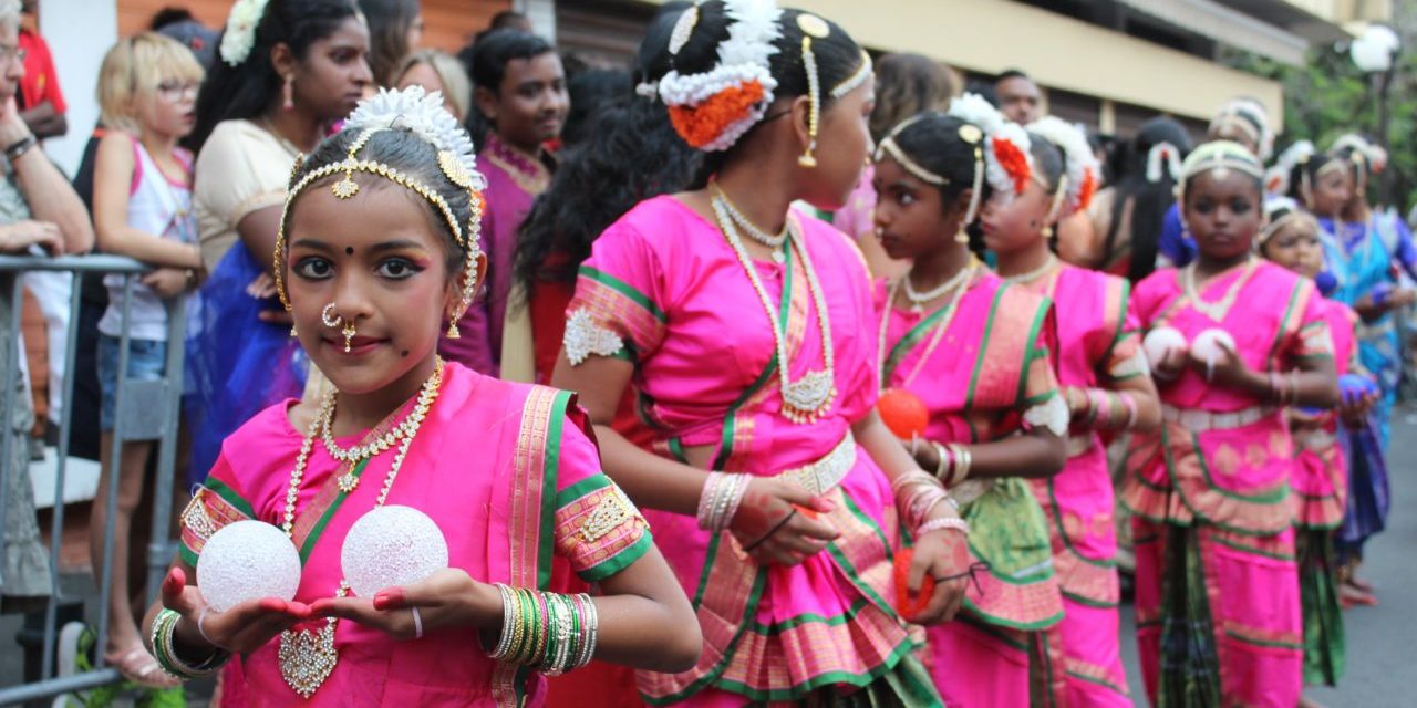 Défilé du Dipavali à Saint-André – Crédit LaPetiteCréole.re Dipavali Saint André la Réunion